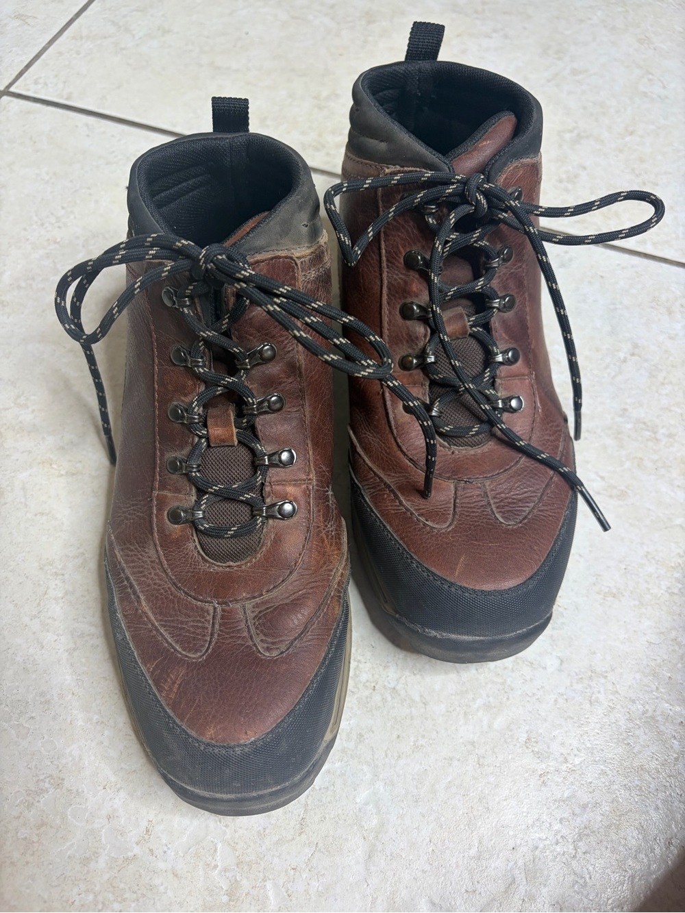 Timberland Brown and Black Leather Men's Hiking Boots size 6
